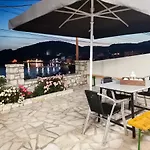 Dina\'S Apartment